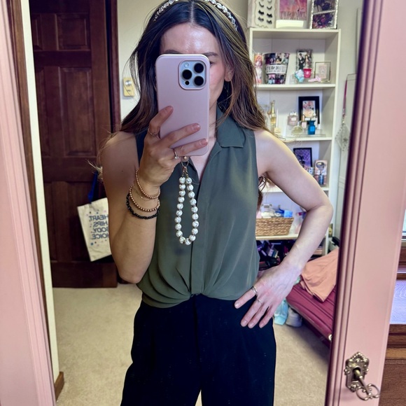 Express Collared Button-Down Tie-Front Top - Picture 5 of 7